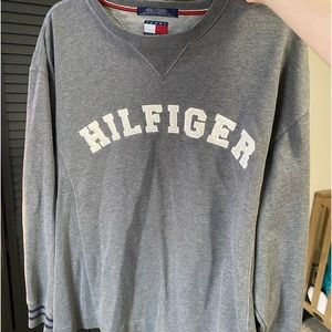 Oversized Vintage Tommy Hilfiger Sweatshirt Crewneck